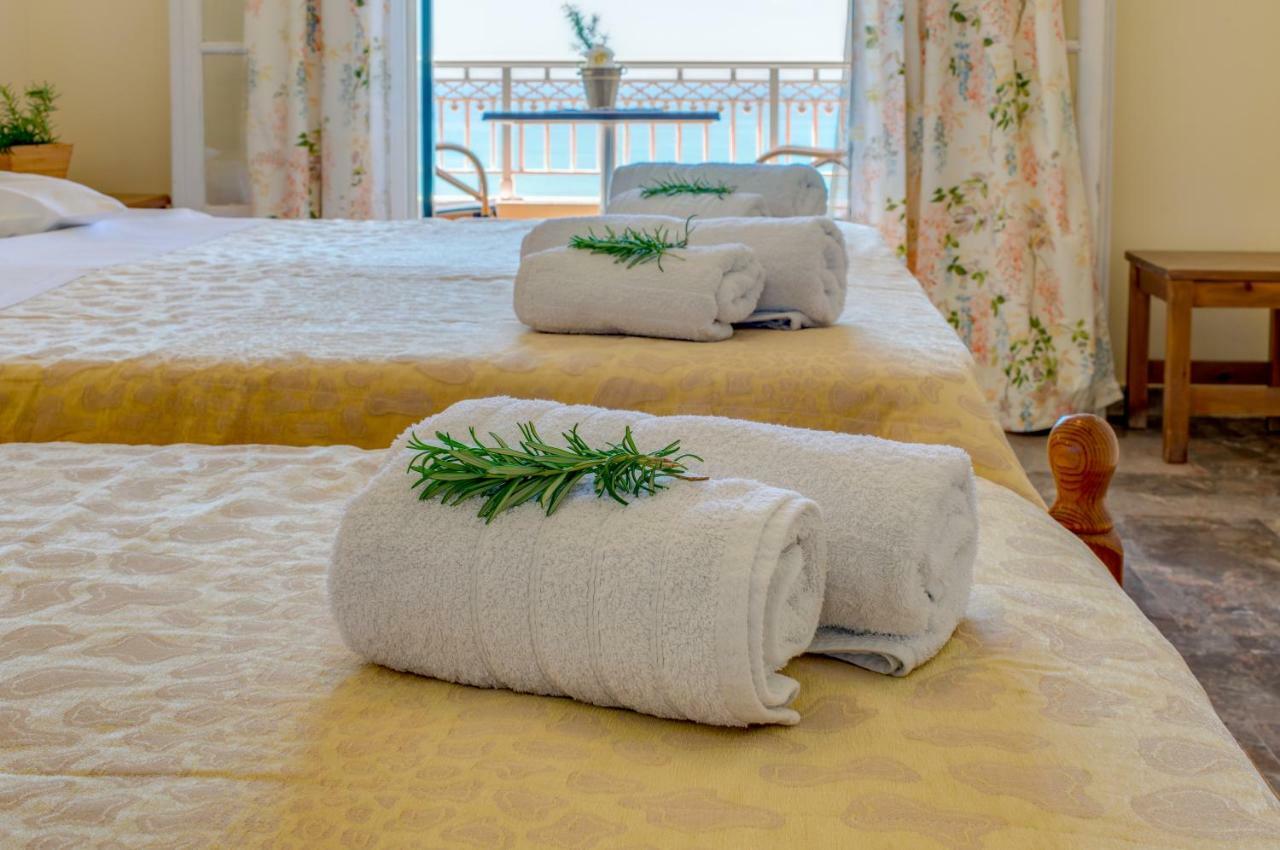 Naftis Apartments ペレカス エクステリア 写真